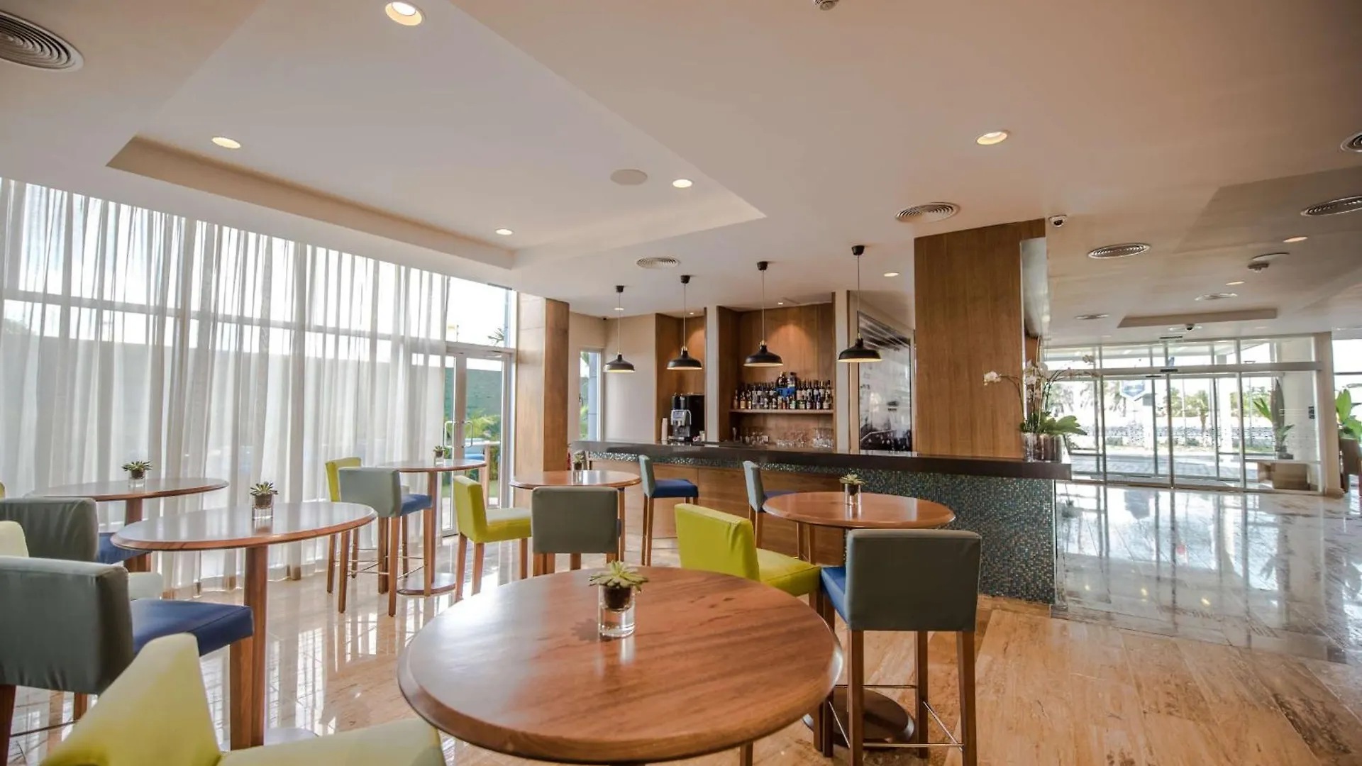***  מלון בוקה צ'יקה Hampton By Hilton Santo Domingo Airport הרפובליקה הדומיניקנית