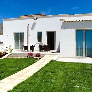 https://riflessi-dello-stagnone.sicilyhotelsitaly.net
